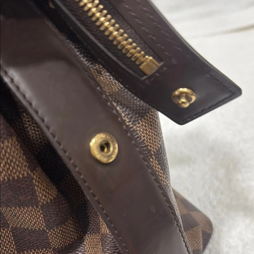 Louis Vuitton Brown Checkered Shoulder Bag - Picture 4 of 14